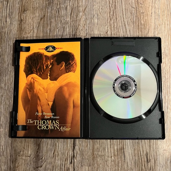 The Thomas Crown Affair - DVD - Pierce Brosnon- Rene Russo - Romance - R - Picture 4 of 5